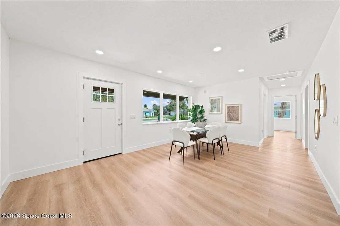 Photo of 209 Beverly Road