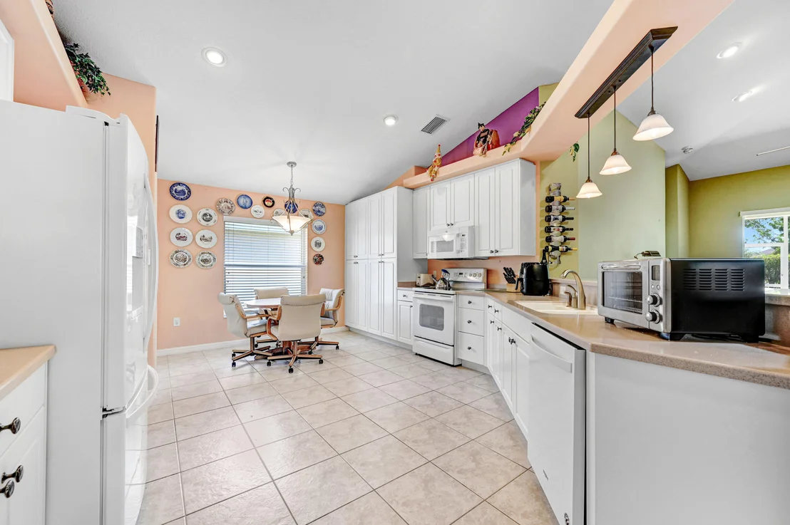 Photo of 6965 Renshaw Drive