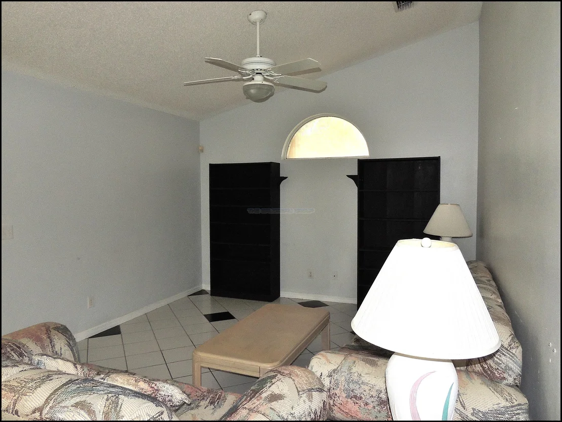 Photo of 970 Tamarind Circle