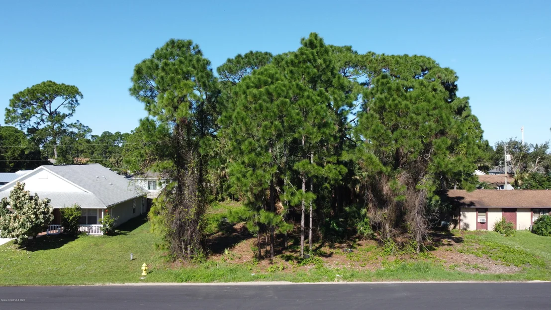 Photo of 799 Airoso Road SE
