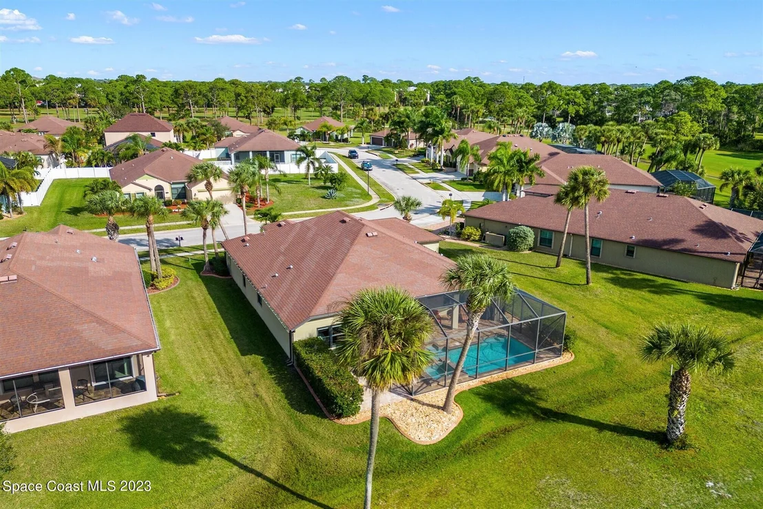 Photo of 1498 Outrigger Circle