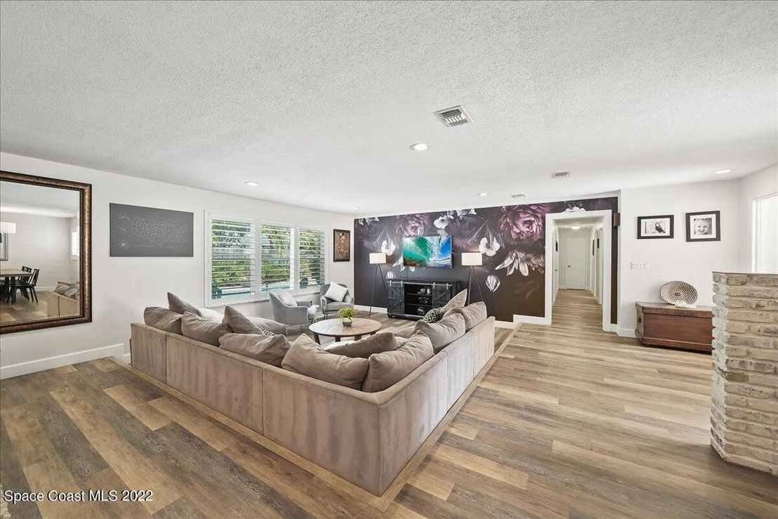 Photo of 608 Oak Ridge Drive