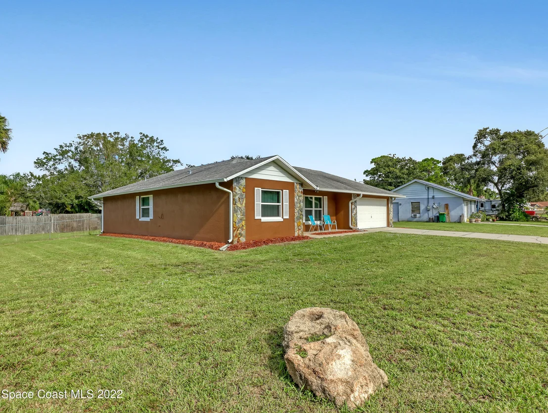 Photo of 6200 Janina Road