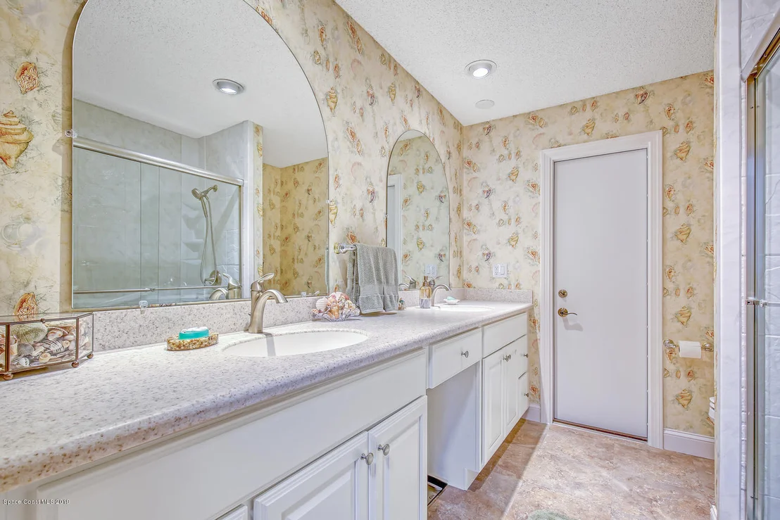 Photo of 480 Red Sail Way