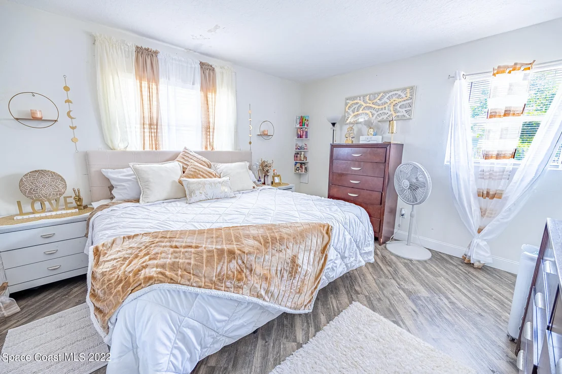 Photo of 2263 Port Malabar Boulevard NE