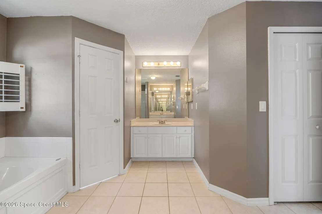 Photo of 2425 Tuscarora Court