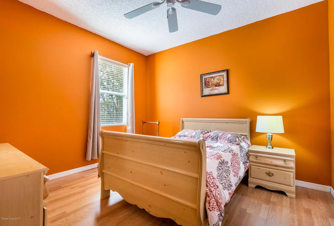 Photo of 981 Hollister Drive