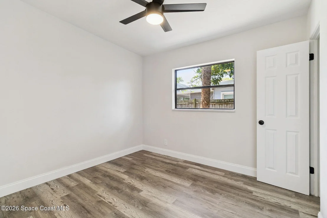 Photo of 1465 Hillcrest Drive