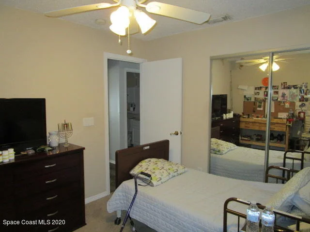 Photo of 810 Wateroak Drive NE