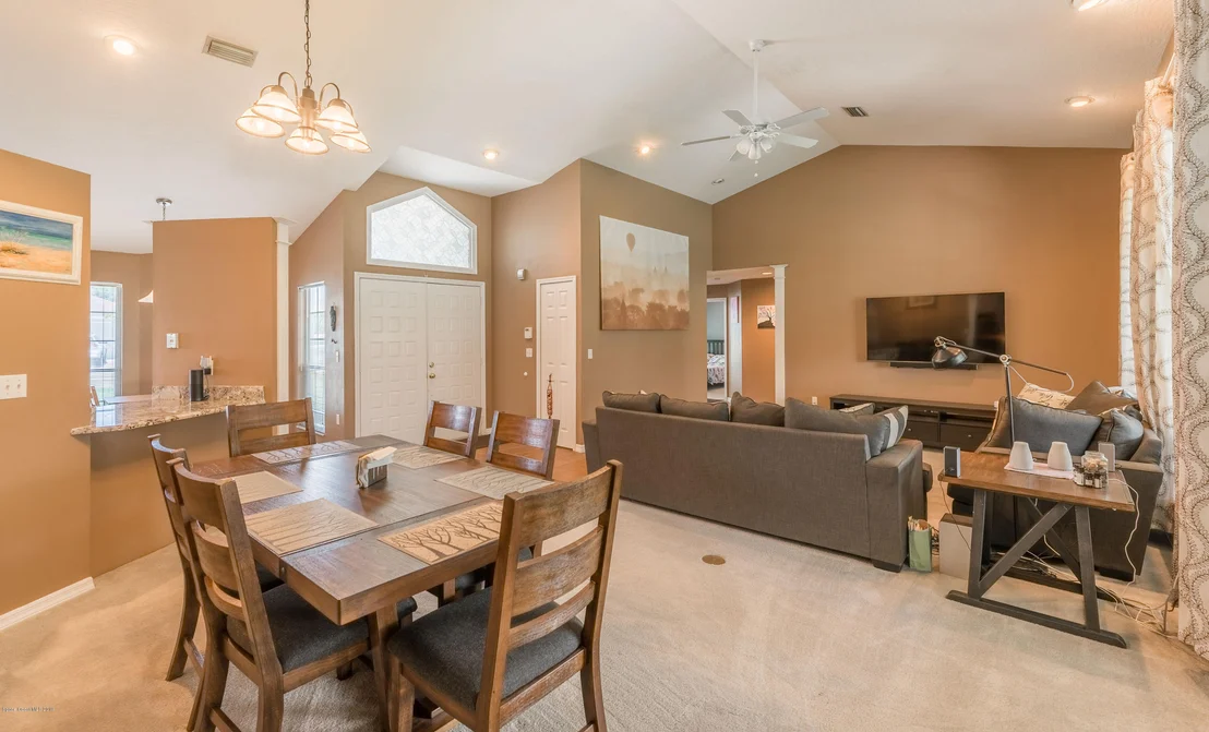 Photo of 548 Crystal Lake Drive