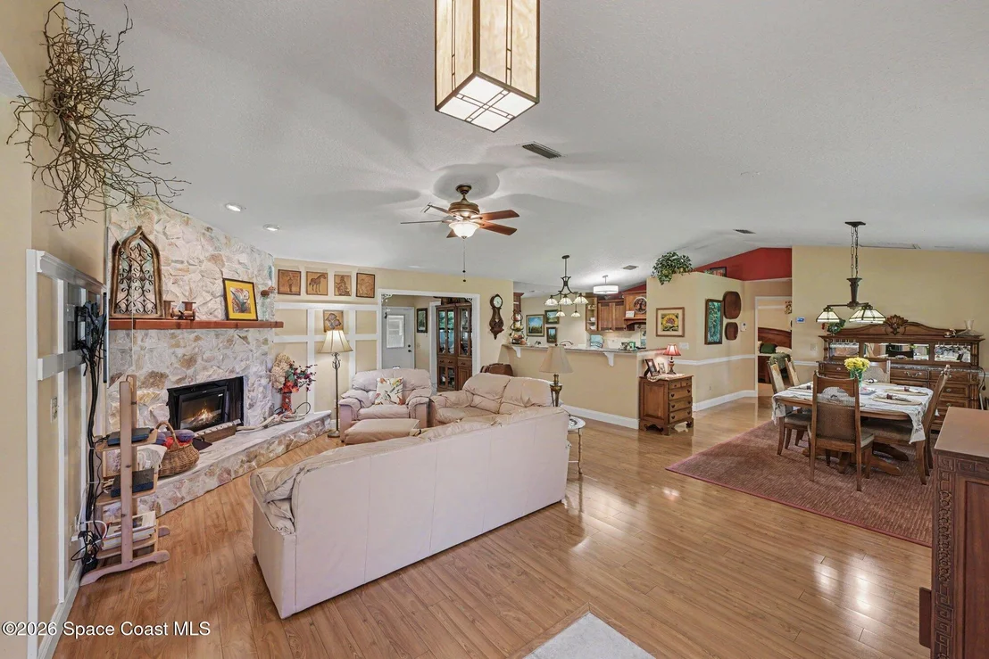 Photo of 1810 Whispering Oaks Circle