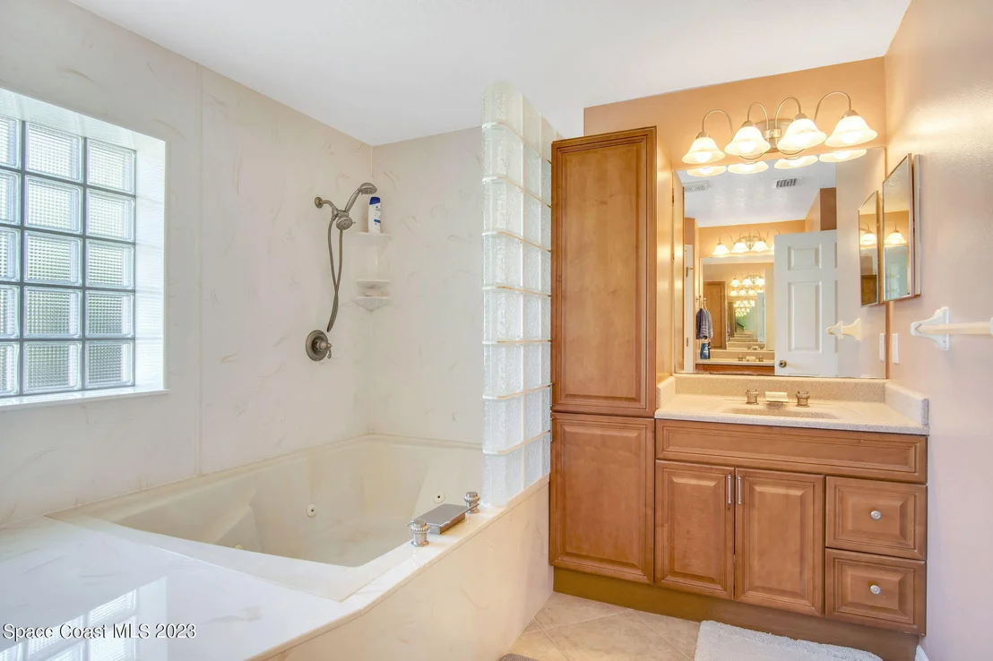 Photo of 1443 Hill Avenue