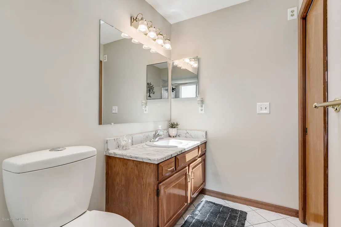 Photo of 950 Cross Lake Drive