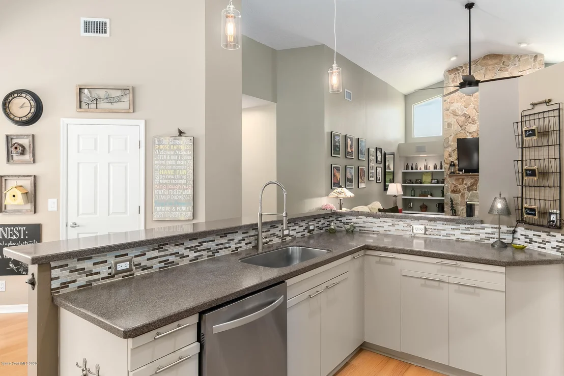 Photo of 528 Spring Lake Drive