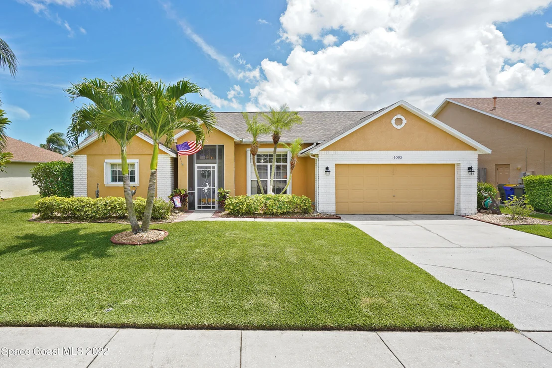 Photo of 1005 Pelican Lane
