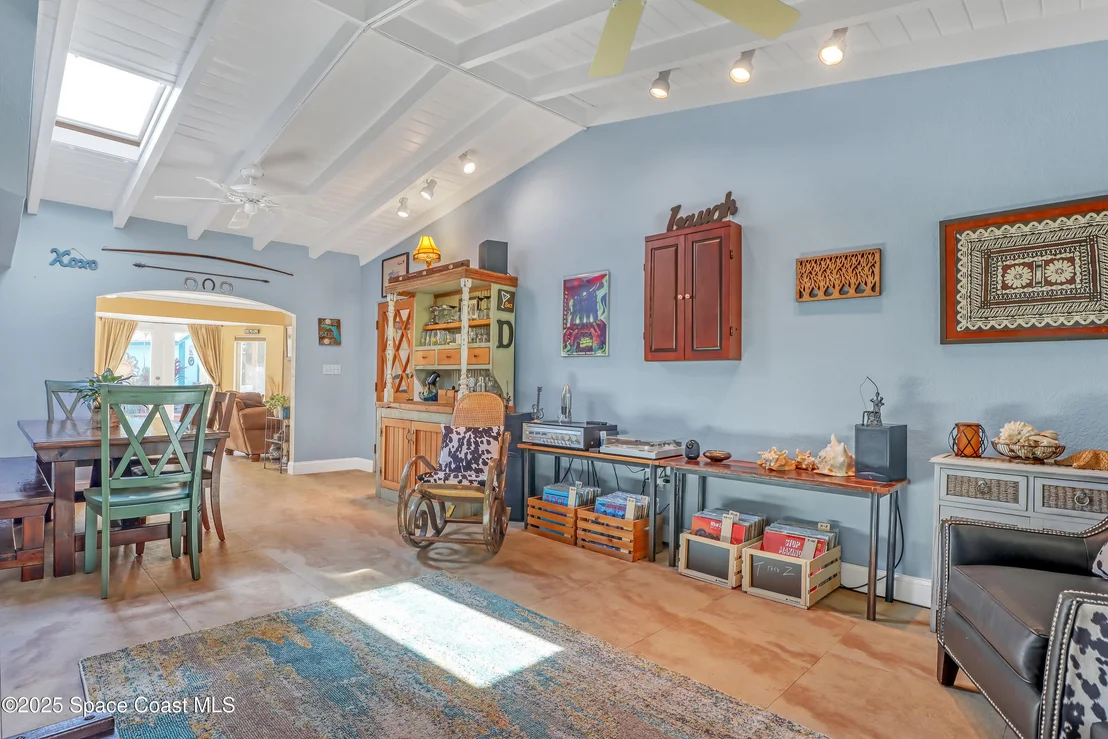 Photo of 54 W Bay Drive