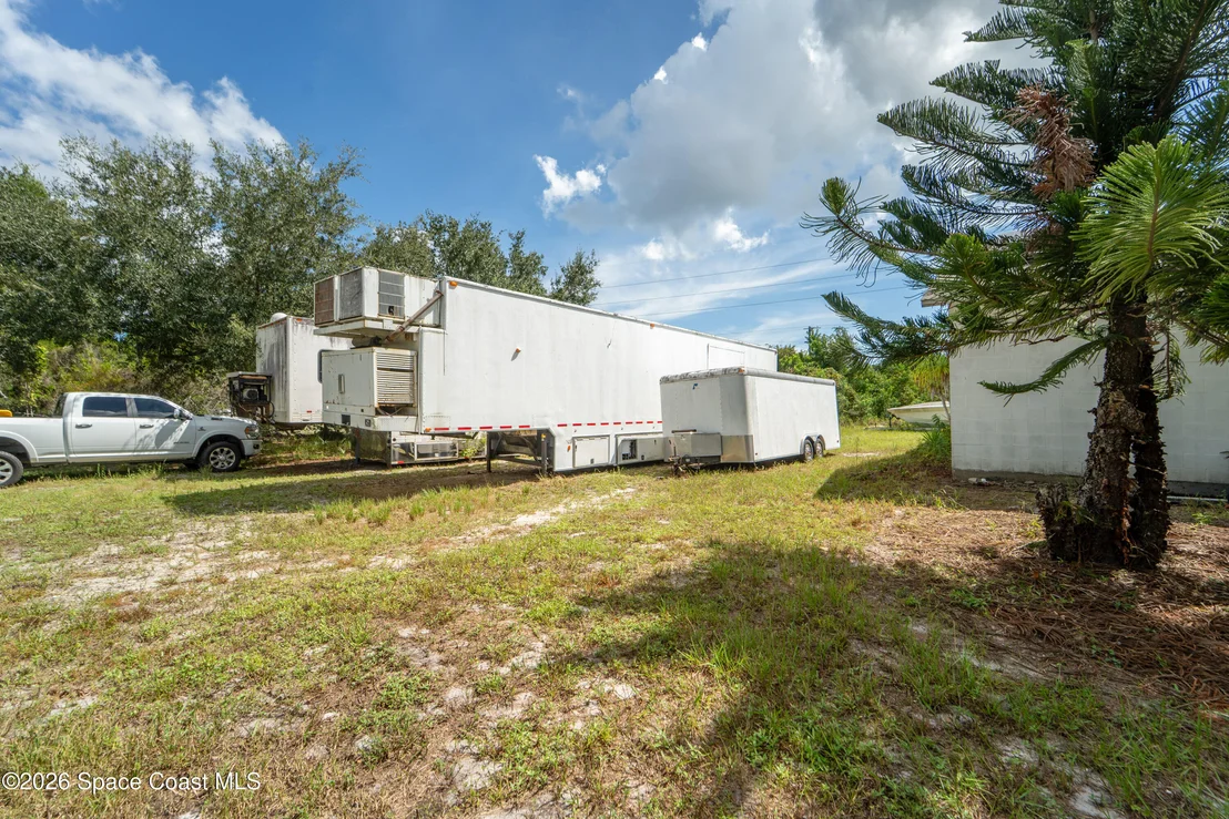 Photo of 6715 Whispering Pines Lane