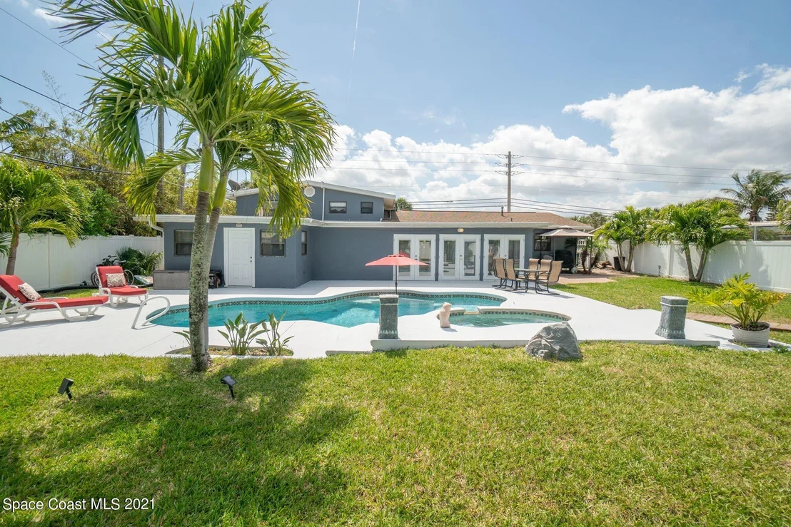 Photo of 1046 Pinetree Drive
