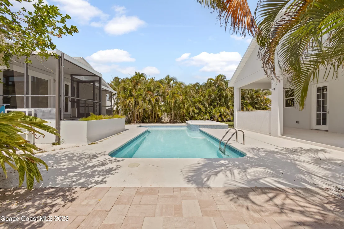 Photo of 538 Sunset Boulevard