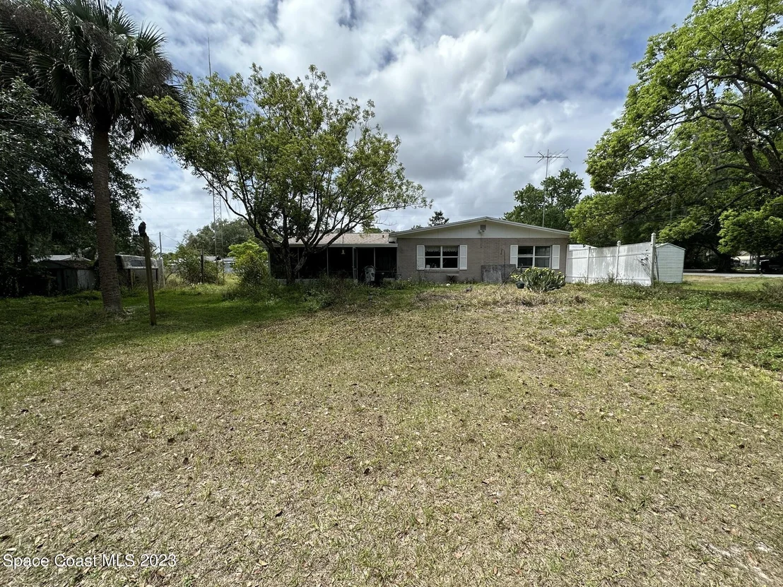 Photo of 5995 Palm Street