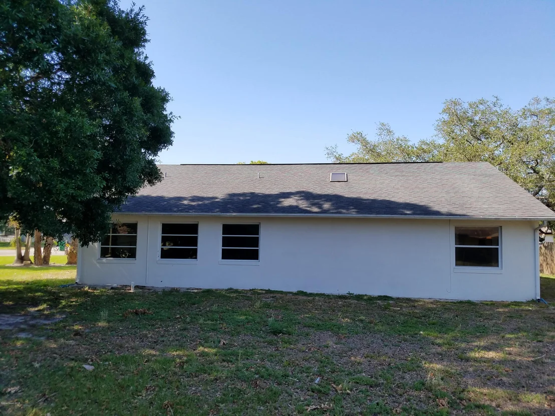 Photo of 993 Hibiscus Street
