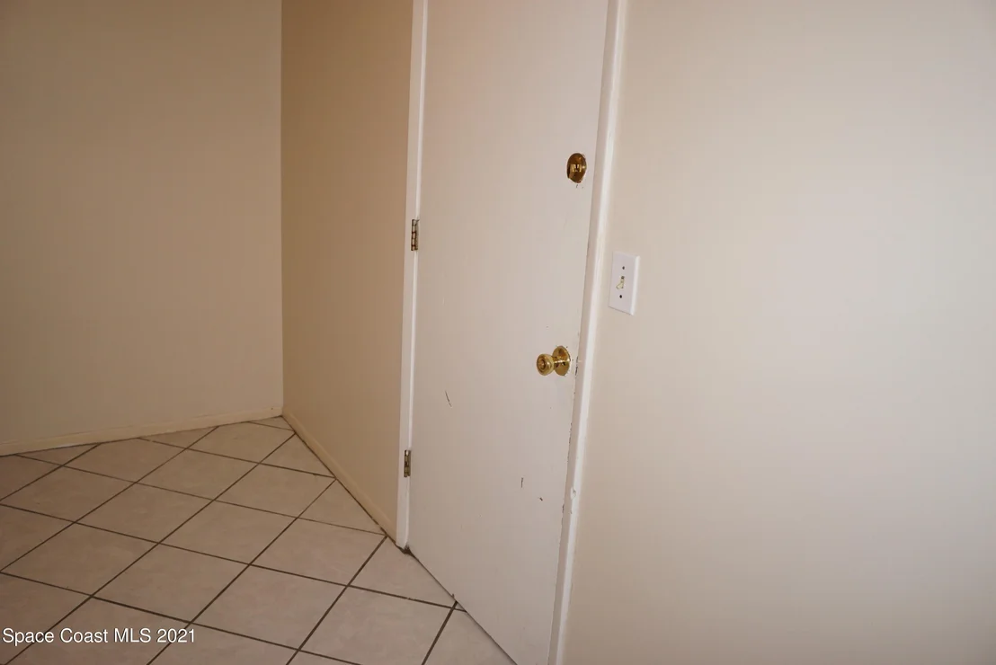 Photo of 1052 Bernice Road