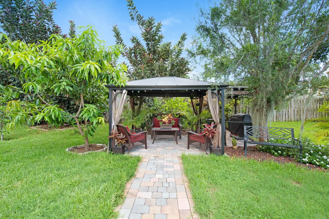 Photo of 2045 Botanica Circle