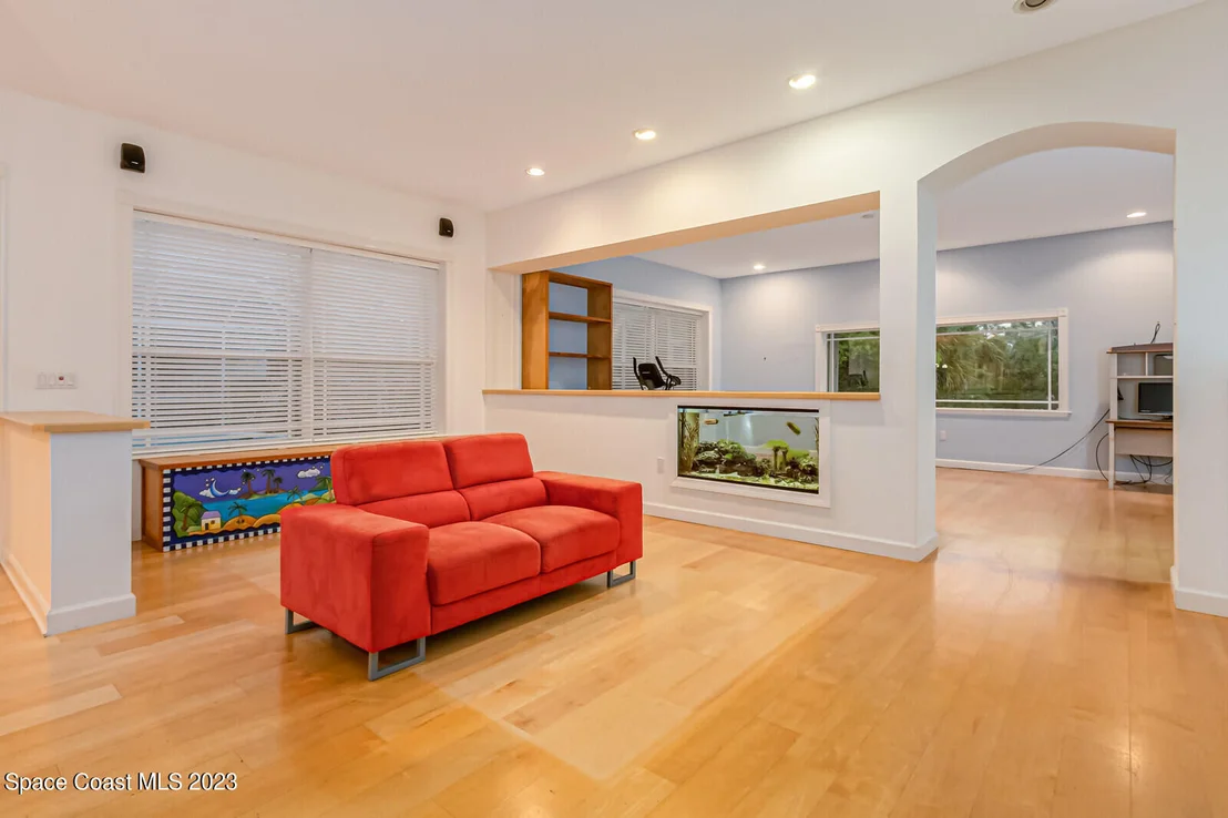Photo of 2880 Grant Road