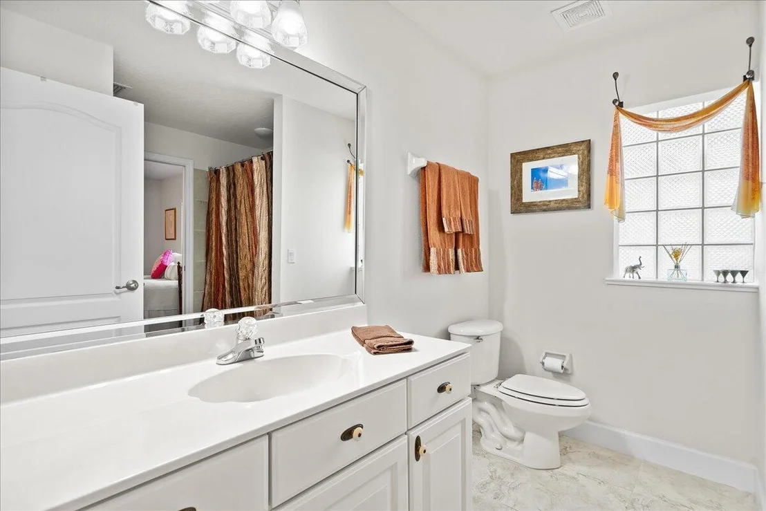 Photo of 1025 Starling