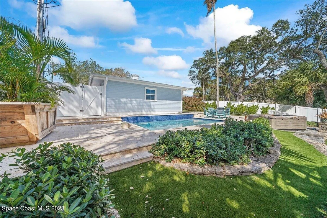 Photo of 1115 Hyde Park Lane