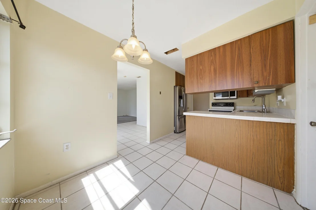 Photo of 1139 Groves Drive