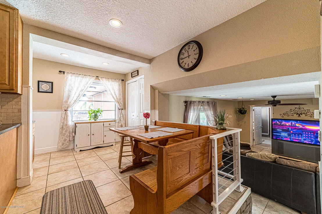 Photo of 601 Edgewood Drive
