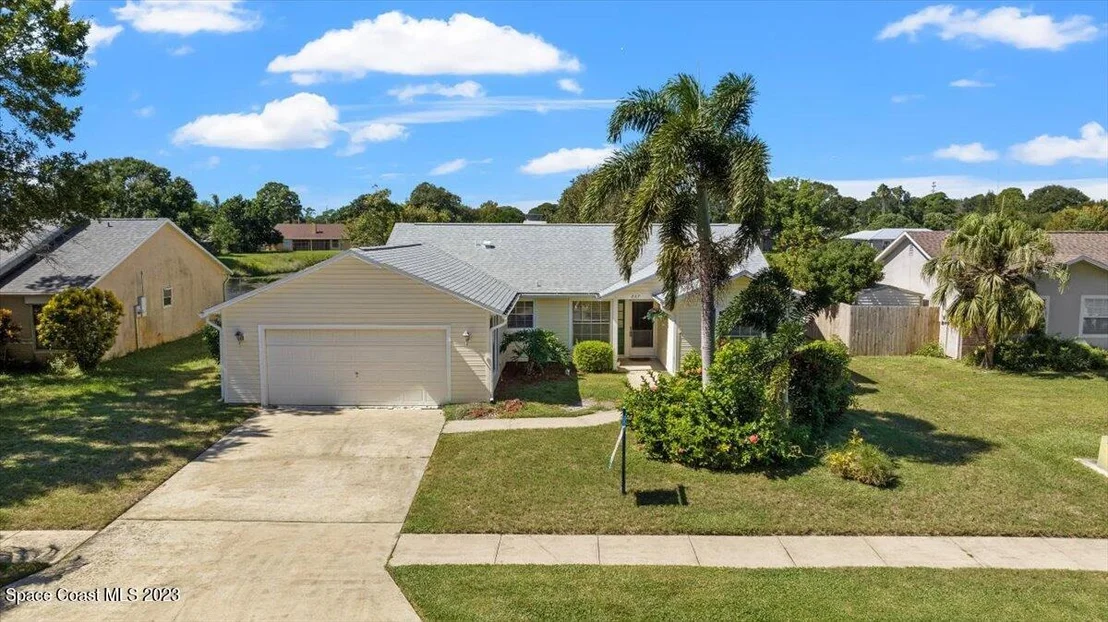 Photo of 827 Pine Shadows Avenue