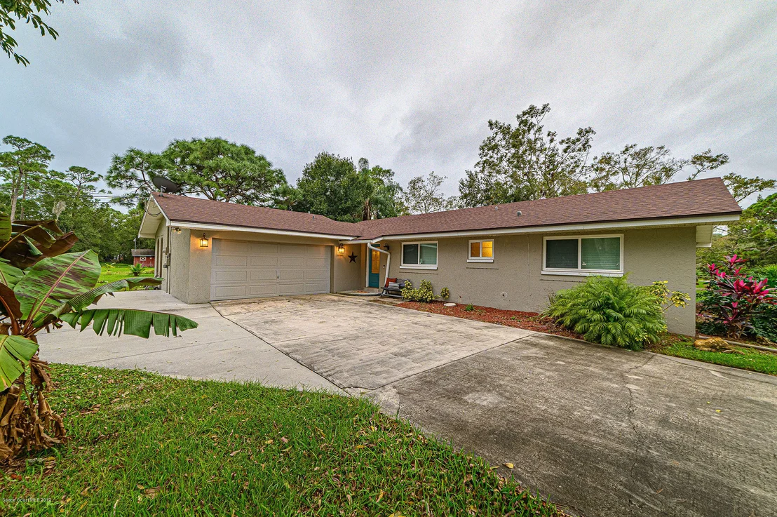 Photo of 3905 Lake Washington Road