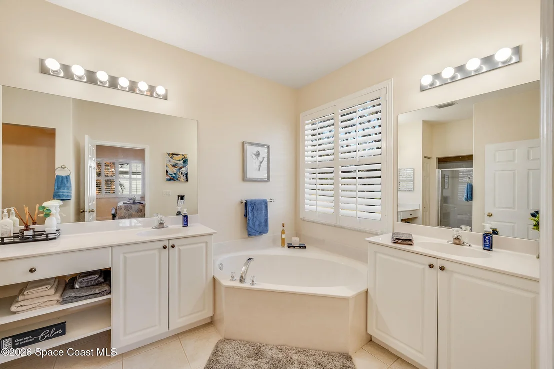 Photo of 1325 Shoreline Circle