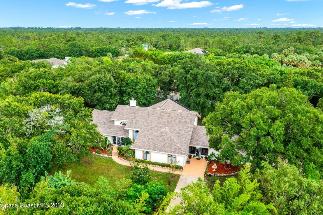 Photo of 2499 Hideaway Lane