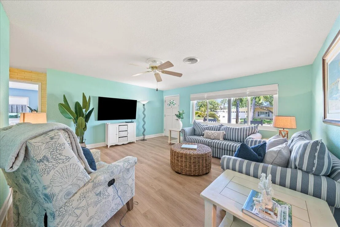 Photo of 2215 Reef Avenue