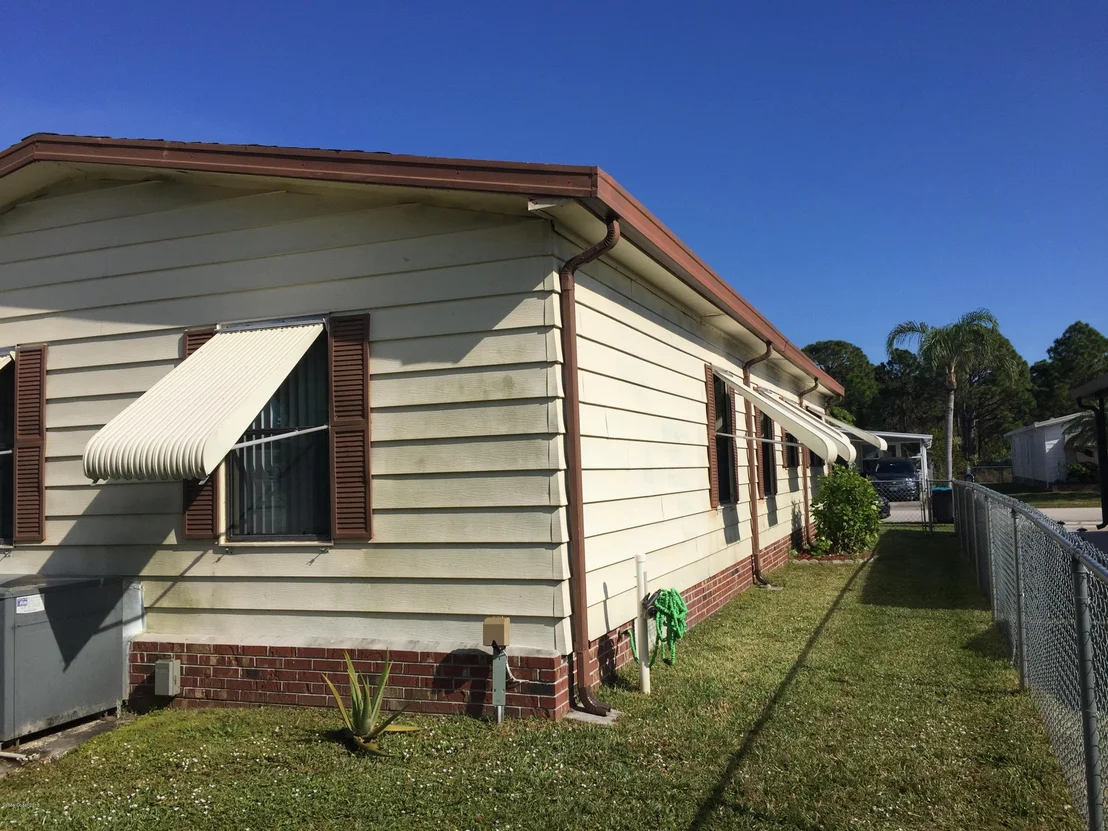 Photo of 1960 Seagrape Street NE