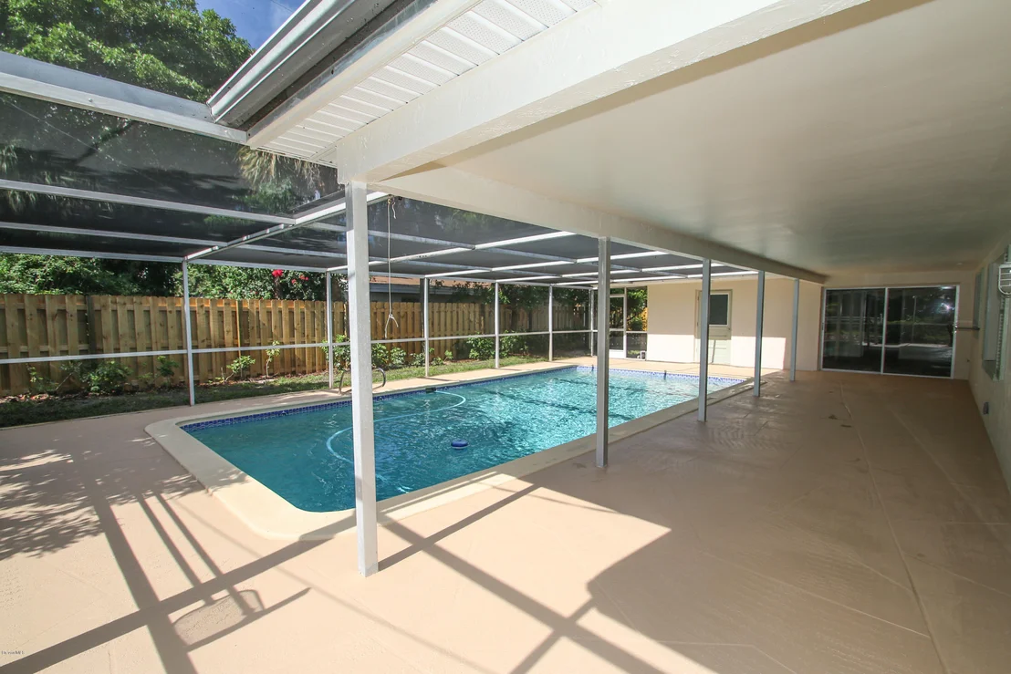 Photo of 465 Seabreeze Drive