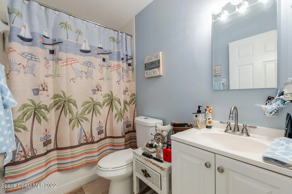 Photo of 802 Wateroak Drive NE