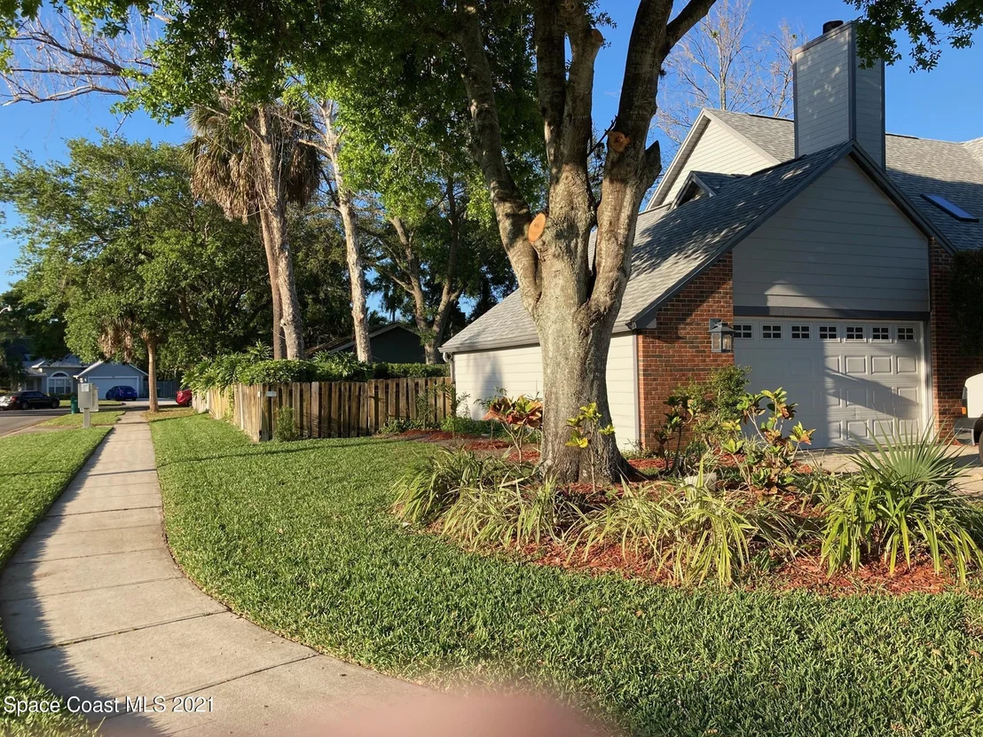 Photo of 986 Whisperpine Drive