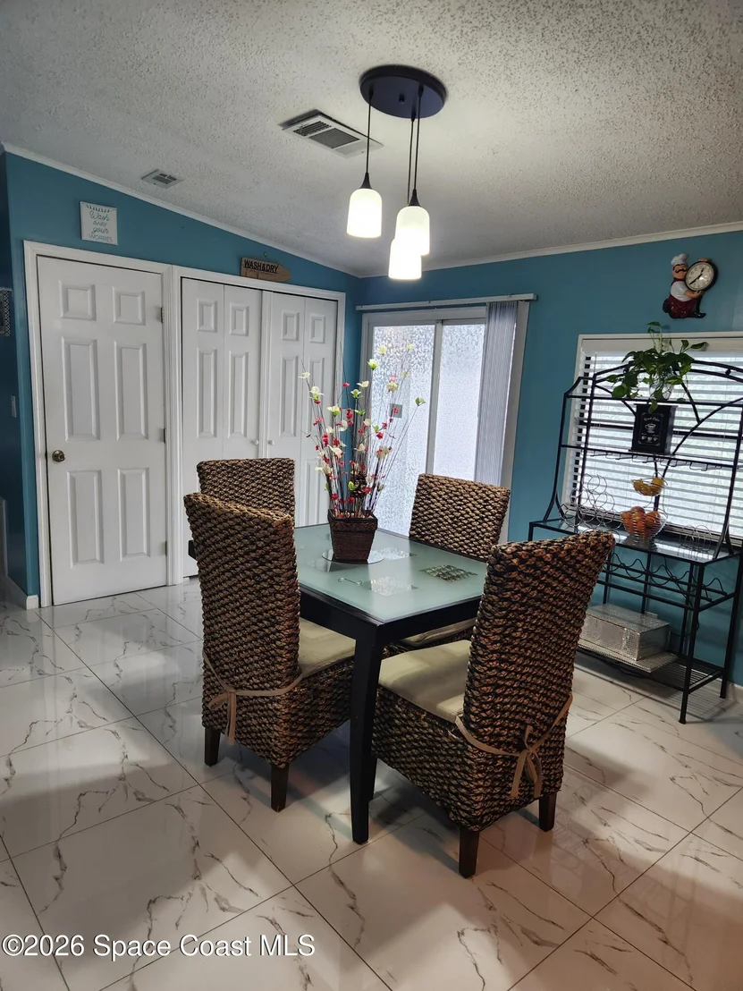 Photo of 2310 Coconut Palm Drive NE
