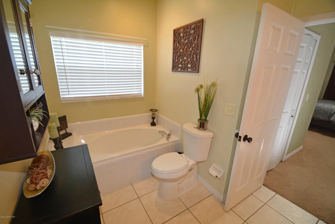 Photo of 6370 Manila Drive