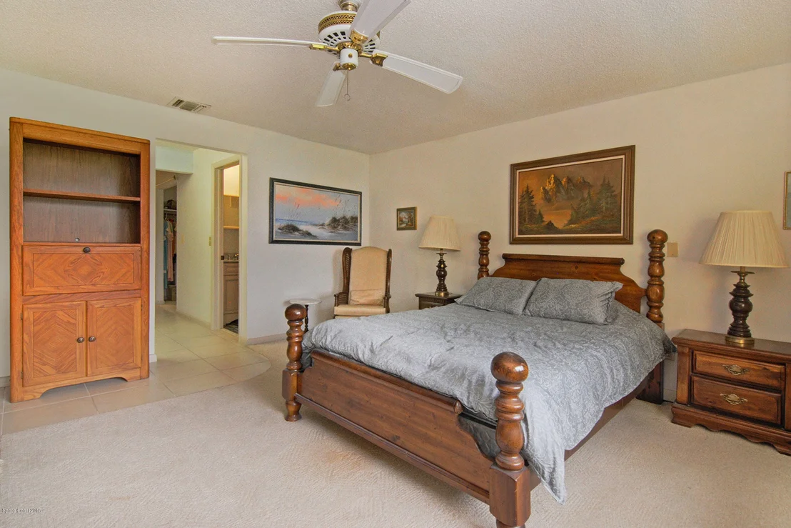 Photo of 965 Long Meadow Lane