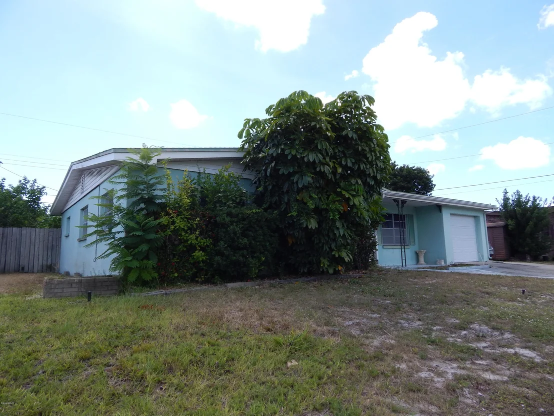 Photo of 1165 Bell Street