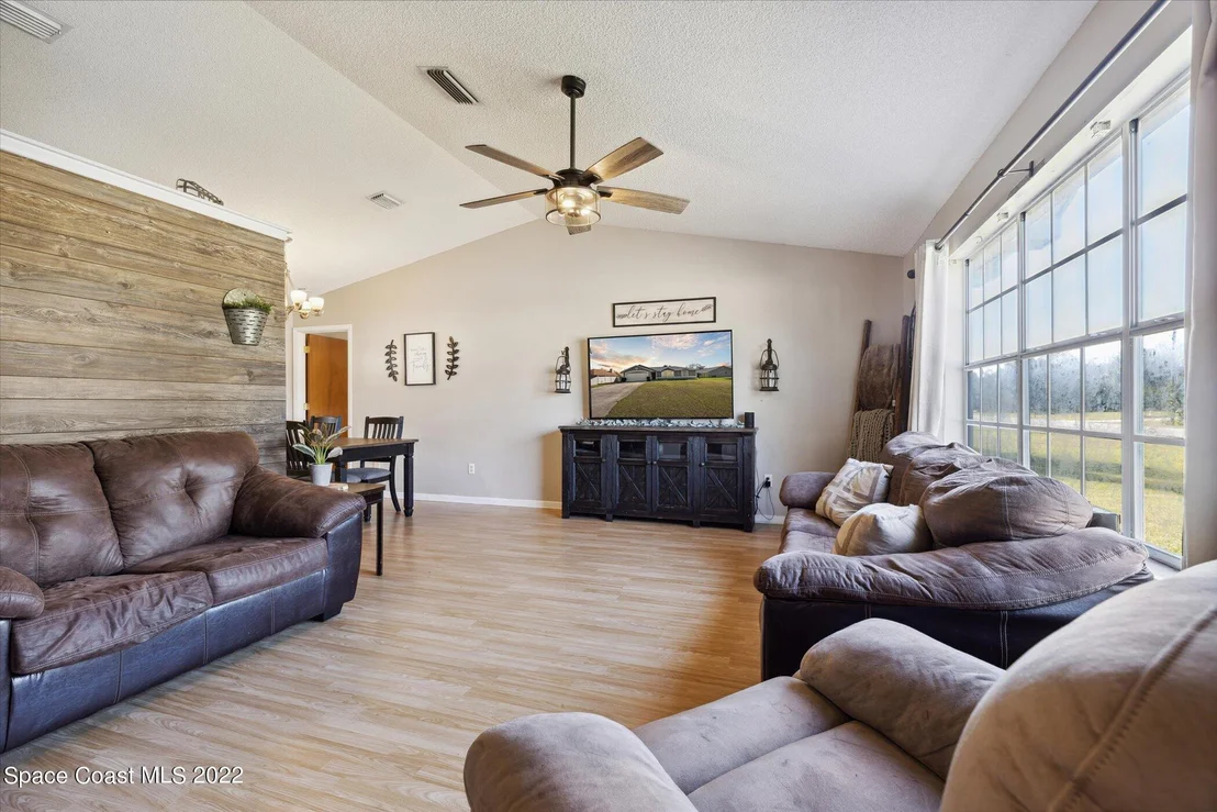 Photo of 6175 Wilderness Avenue