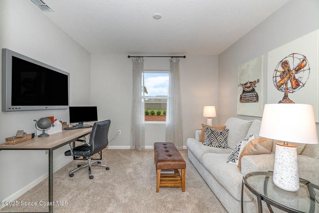Photo of 1663 Garabaldi Circle SE