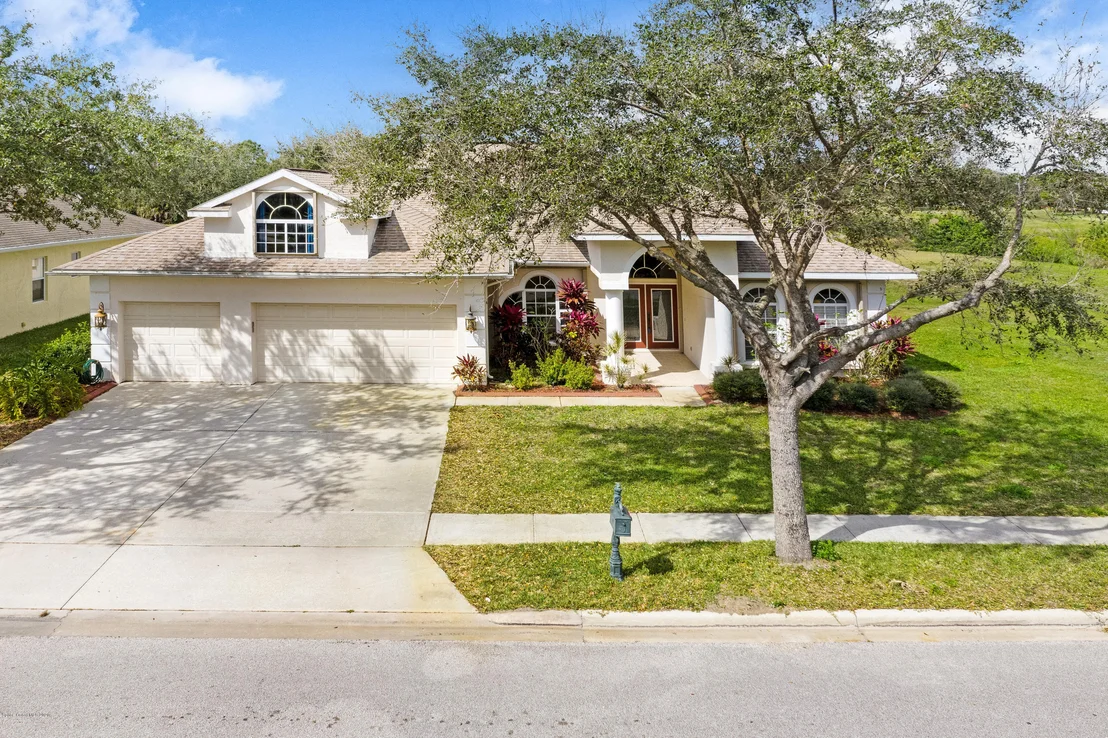 Photo of 1830 Windbrook Drive SE