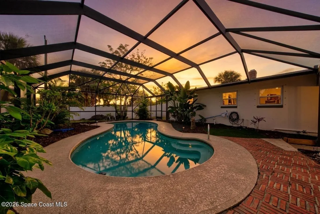 Photo of 452 Alice Drive