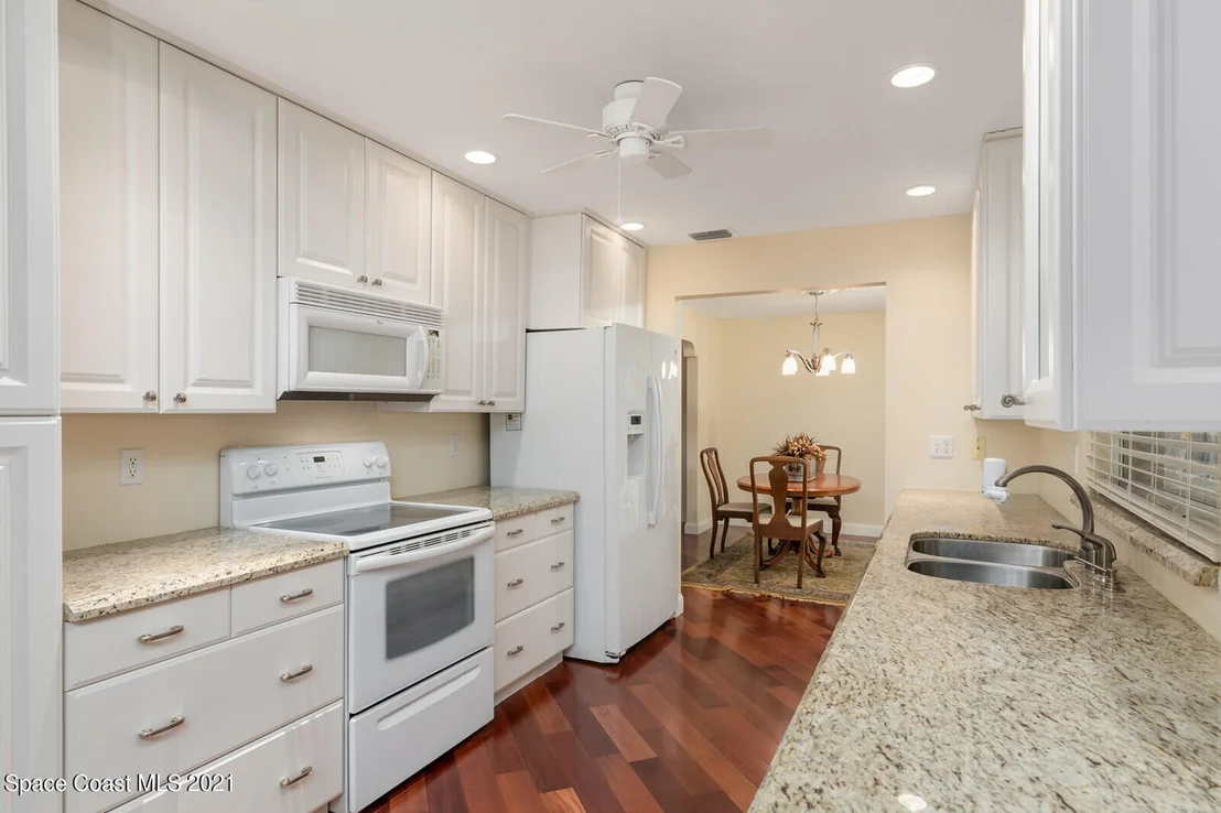 Photo of 114 Eleventh Avenue
